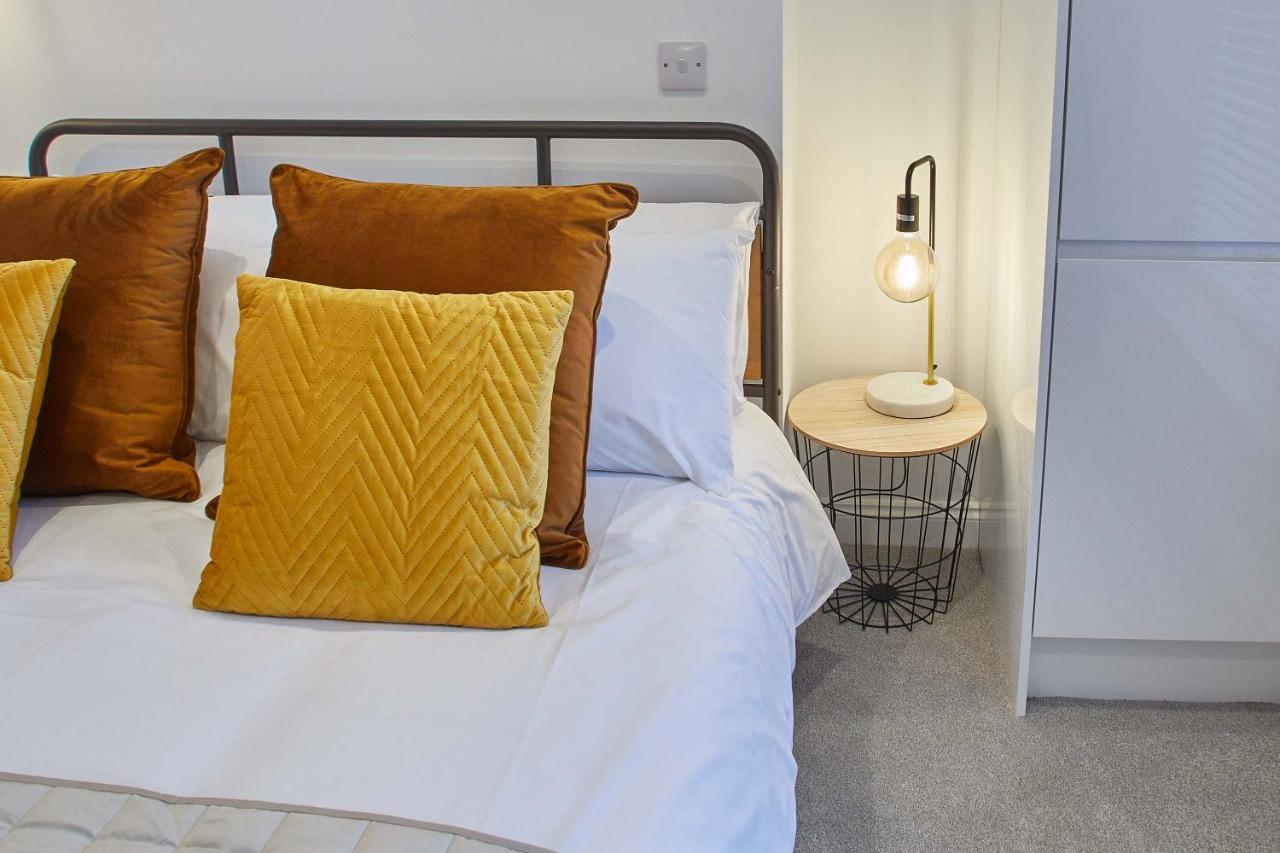 Host & Stay - Apartment One, Hudsons Yard House Уитби Экстерьер фото
