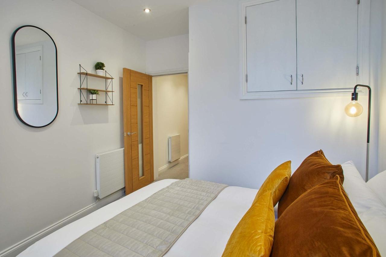 Host & Stay - Apartment One, Hudsons Yard House Уитби Экстерьер фото